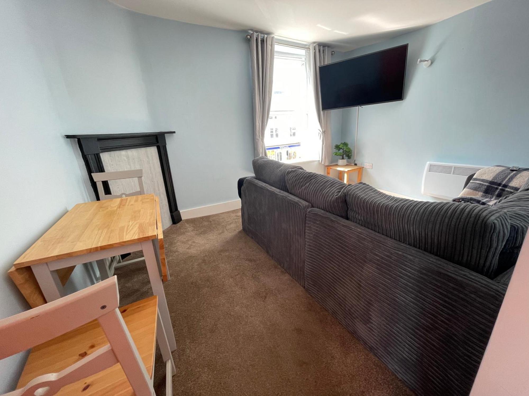 Apartment Cartway *